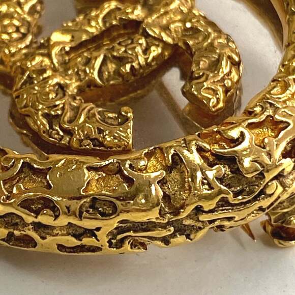 Chanel Cc Logo Circle Brooch Gold-Tone #209027C24B - Picture 7 of 9